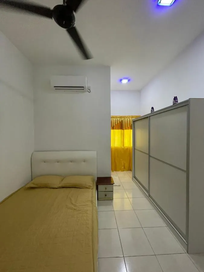 באייאן לפאס Norish Homestay באייאן לפאס
